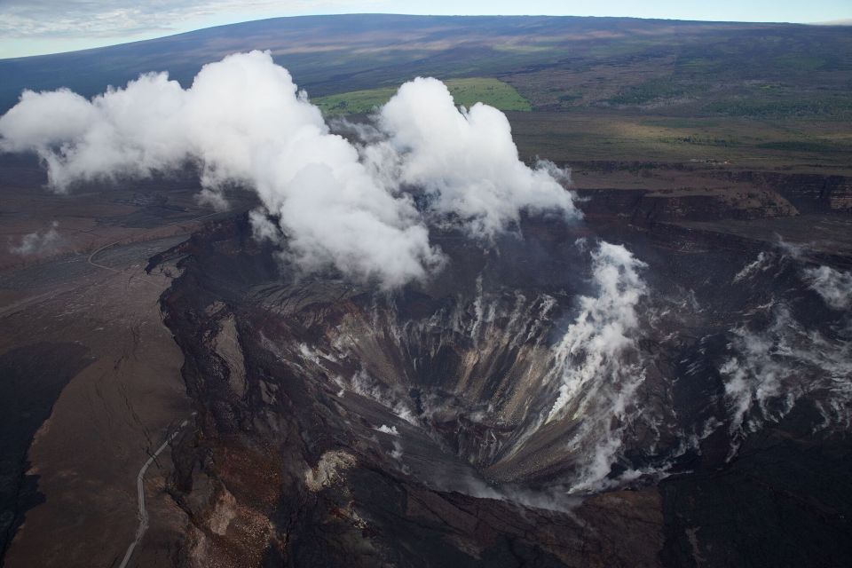 Kailua-Kona: Volcano and Kohala Landing Helicopter Tour - Aerial Viewpoints