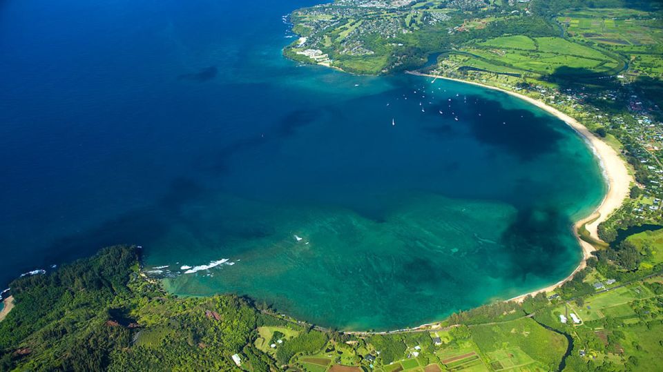 Kauai: Entire Kauai Air Tour With Window Seats - Highlights of the Scenic Flight