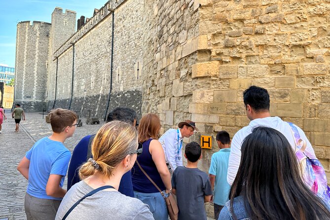 Kid-Friendly Private Tower of London Tour With Blue Badge Guide - Highlights of the Tour