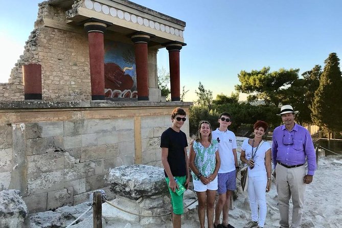 Knossos Private Guide - Features of the Tour