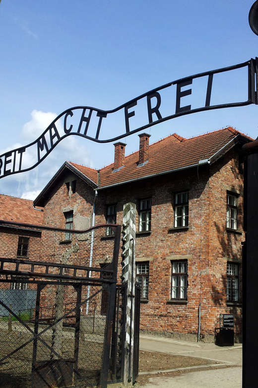 Krakow: Auschwitz-Birkenau Memorial Tour With Optional Lunch - Auschwitz I Guided Tour