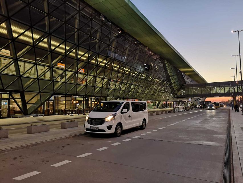 Krakow: Private Transfer To/From Krakow Airport (Krk) - Transfer Amenities