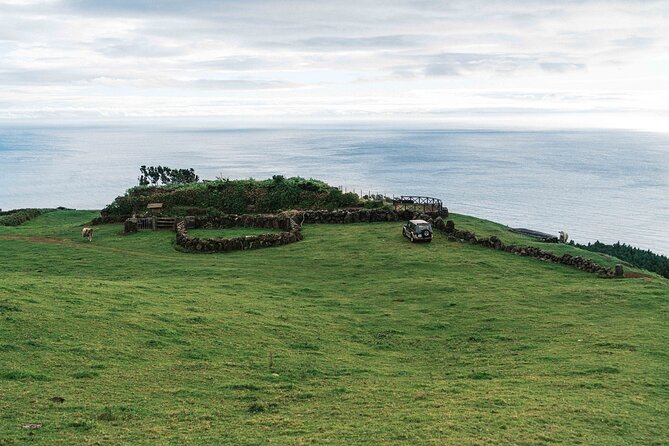 Lakes and Volcanoes Private Jeep Tour (Full Day) - Accessibility and Participation