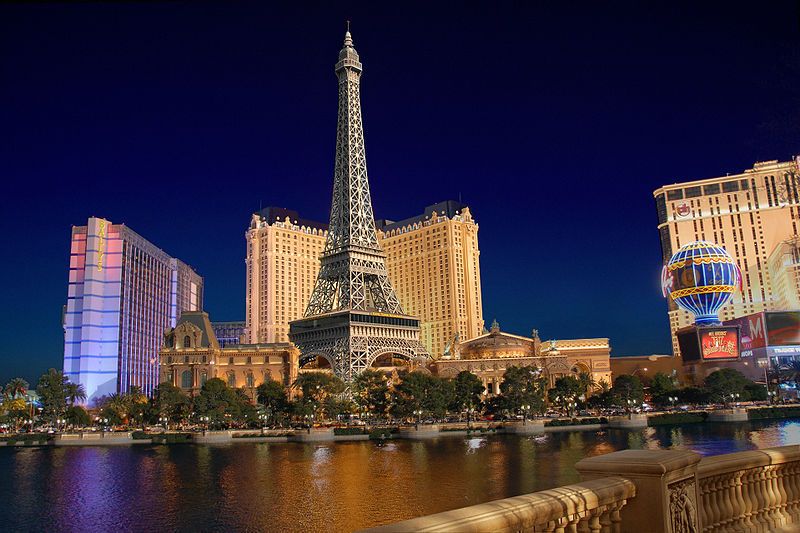 Las Vegas: 90-Day VIP Shop and Dine4Less Card City Hopper - Savings on Dining Experiences