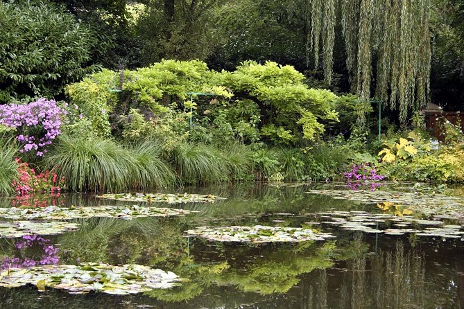 Le Havre Shore Excursion: Private Tour of Giverny, Rouen and Honfleur - Marveling at Rouen Cathedral