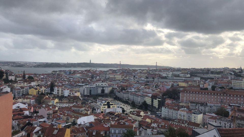 Lisbon: 4 Hours Comprehensive Tour in a Tesla - Highlights