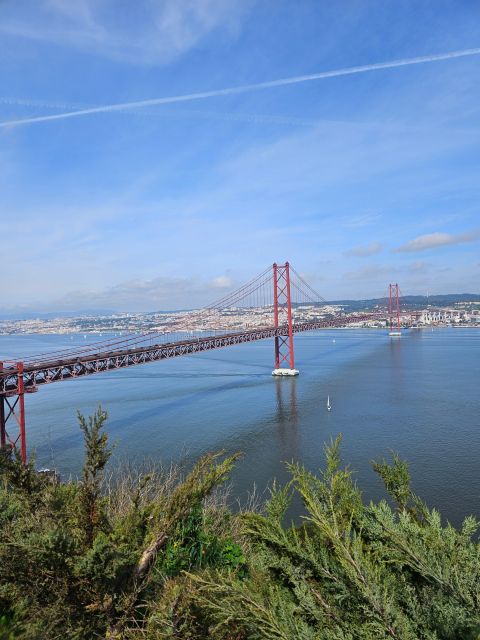 LISBON DELUXE FROM THE HEIGHTS-100% PRIVATE FULL DAY - Chiado Strolling