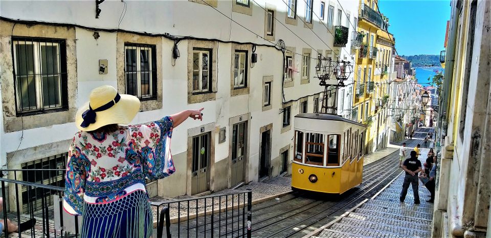 Lisbon: Highlights Tour of Lisbon, Sintra, and Cascais - Itinerary Highlights