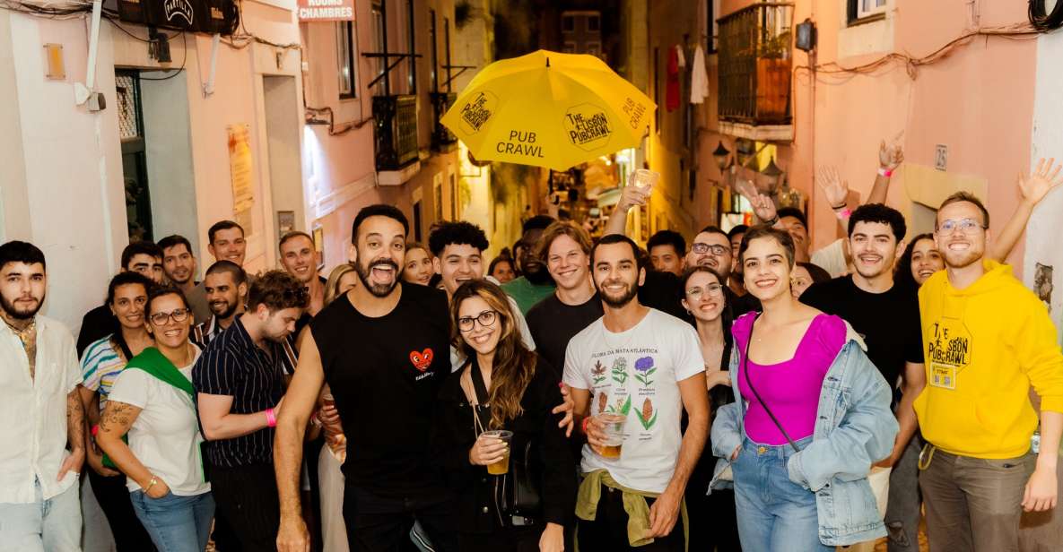 Lisbon Legendary Pubcrawl: 1h OpenBar, Shots, VIP Club Entry - Itinerary and Bar Visits