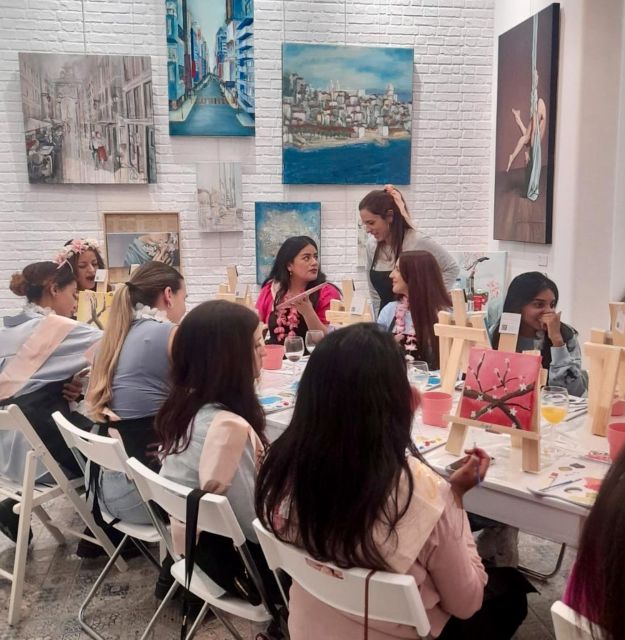 Lisbon: Paint and Sip in an Art Gallery With Portuguese Wine - Pricing Details