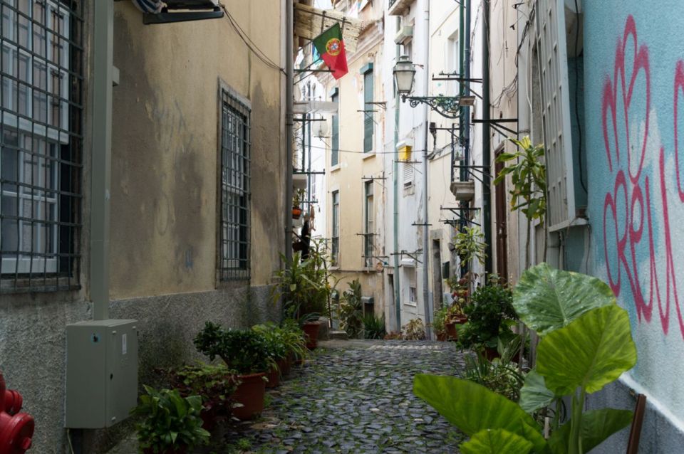 Lisbon: Private City Tour by Electric Tuk-Tuk - Highlights of the Tour