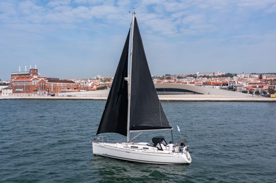 Lisbon: Private Sailboat Tour on the Tagus at Sunset - Highlights of the Cruise