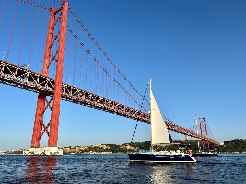 Lisbon: Private Sunset Sailing Tour With Drinks - Itinerary