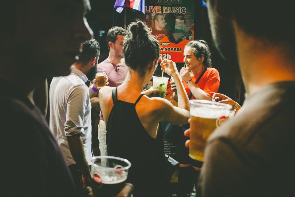 Lisbon: Pub Crawl With Open Bar and VIP Club Entry - Itinerary and Experience