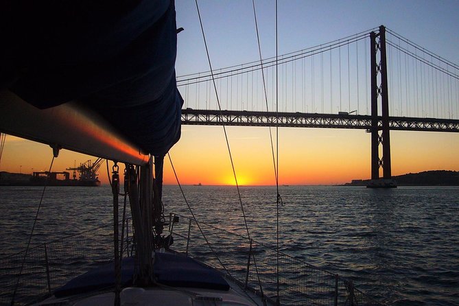 Lisbon River Sunset Sailing Cruise - Meeting and Pickup