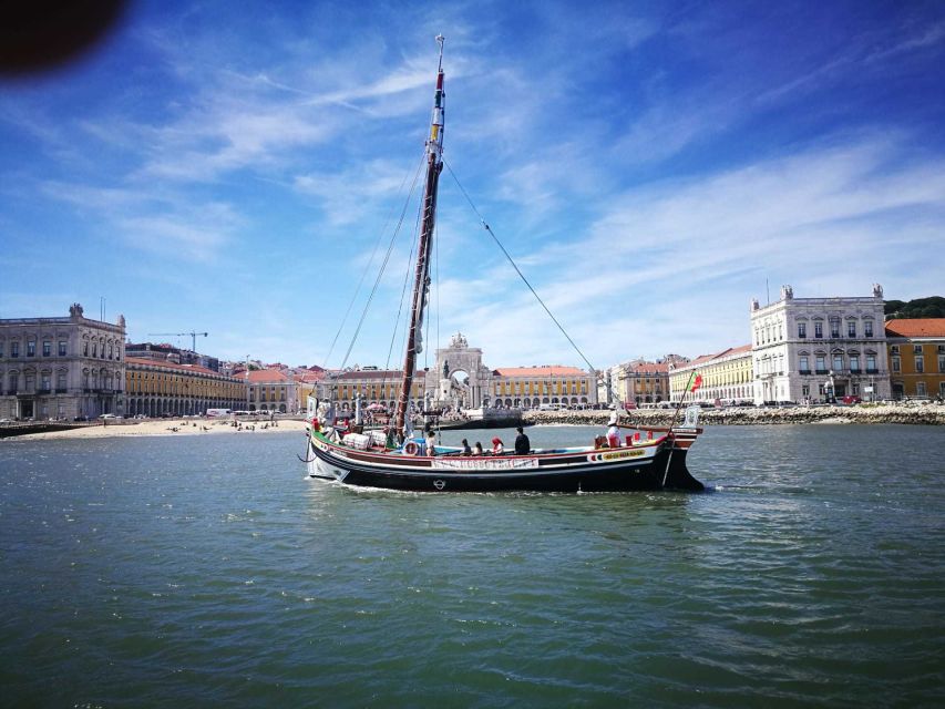 Lisbon: River Tagus Sightseeing Cruise in Traditional Vessel - Highlights and Sights