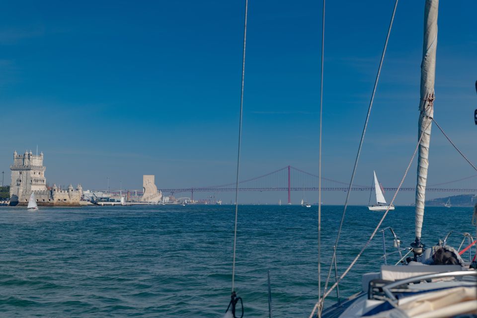 Lisbon: Sailing Tour in Tagus River | Private - Private Group Experience