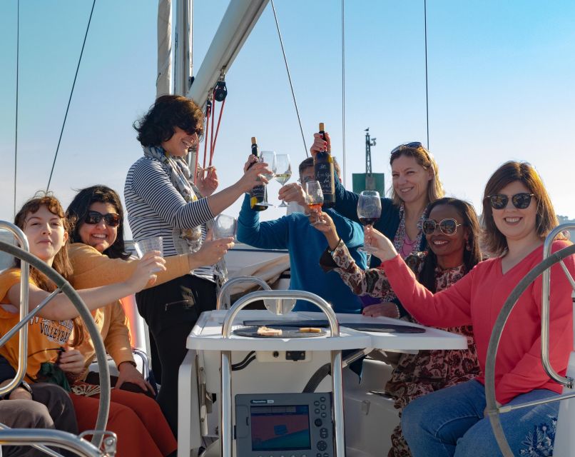 Lisbon: Sailing Tour in Tagus River - Itinerary and Highlights