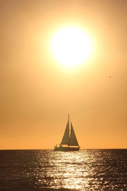 Lisbon: Sunset Sailing Tour in Tagus River - Experience Highlights