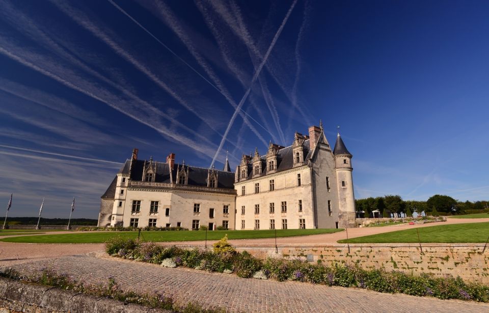 Loire Valley: Château Royal D'amboise Entrance Ticket - Renowned Visitors and Royal Legacies