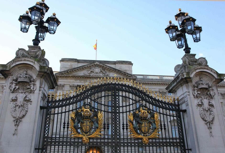 London: Buckingham Palace Entry Ticket & Royal Walking Tour - Buckingham Palace State Apartments Visit