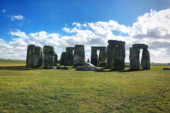 London to Stonehenge Shuttle Bus and Independent Day Trip - Whats Included