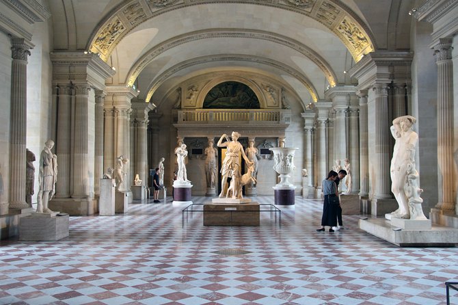 Louvre Murder and Mystery Tour - Accessibility and Age Restrictions