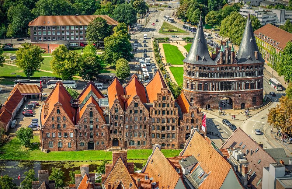 Lübeck: Private Historical and Architectural Walking Tour - Highlights of the Tour