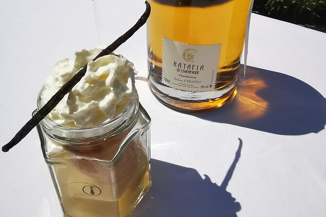 Lunch With Champagne and Champagne Ratafia - Whats Included