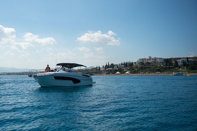 Luxury Private Charter on a Karnic SL800 - Whats Included in the Experience