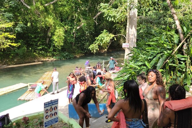 Martha Brae Private River Rafting From Montego Bay - Raft Capacity and Group Size