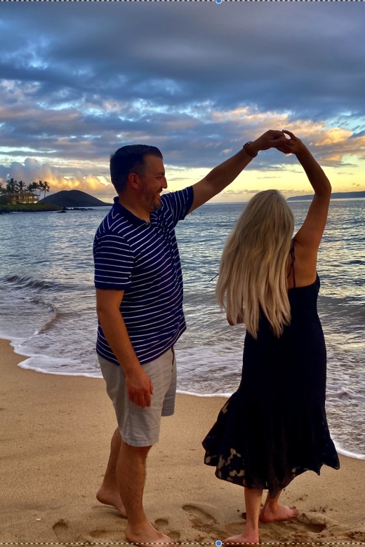 Maui: Charcuterie Board & Sunset at Hidden Beach With Photos - Picnic-Style Setup and Charcuterie Board