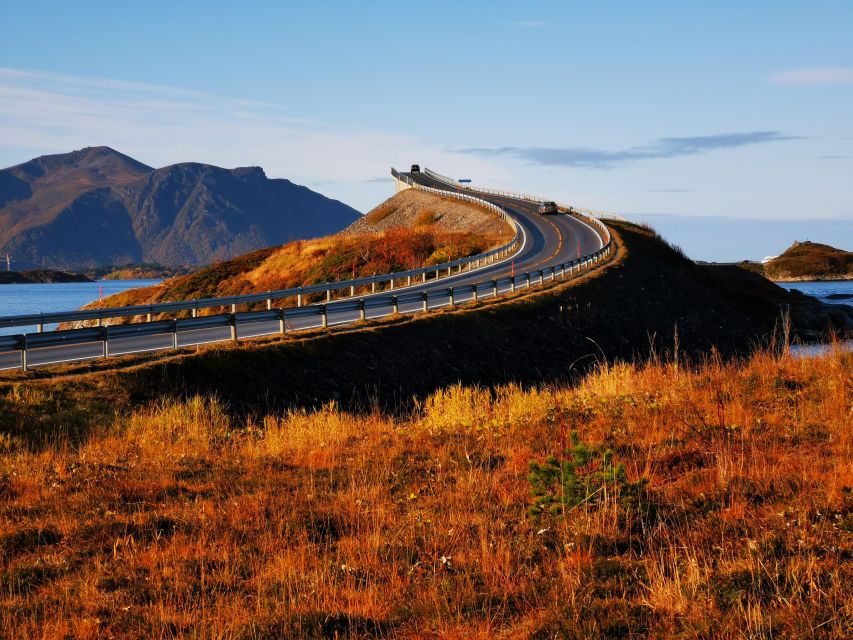 Molde: Atlantic Ocean Road & Varden Bus Tour With Audioguide - Itinerary