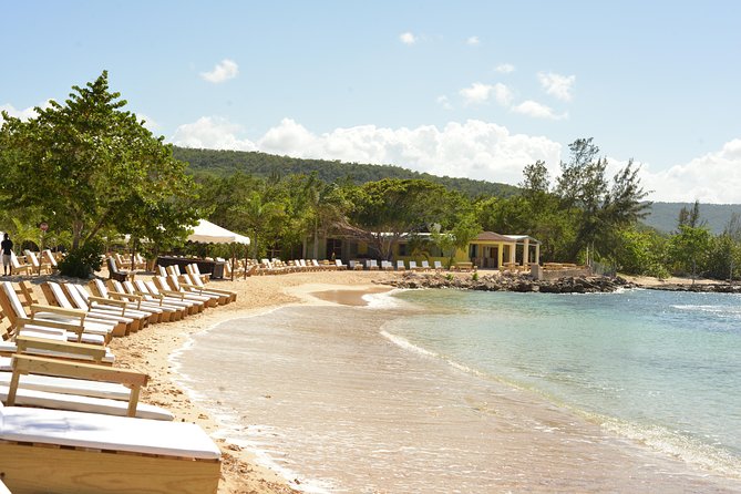 Montego Bay: Bamboo Beach Break - Entertainment and Activities