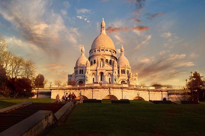 Montmartre & Sacred Heart Private Historical 2-Hour Walking Tour in Paris - Sights Visited