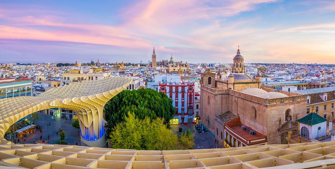 Monumental Economic Tour With Booking Fee Seville - Accessibility Information