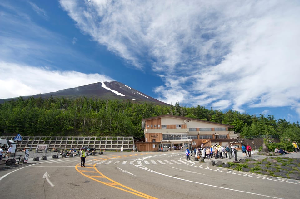 Mt. Fuji Day Tour: Narusawa Ice Cave&All-You-Can-Eat Muscat - Itinerary Highlights