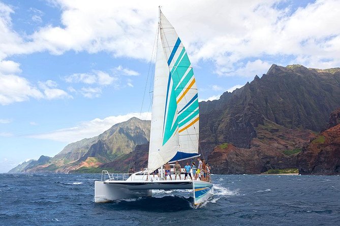 Na Pali Coast Kauai Snorkel and Sail - Included Amenities