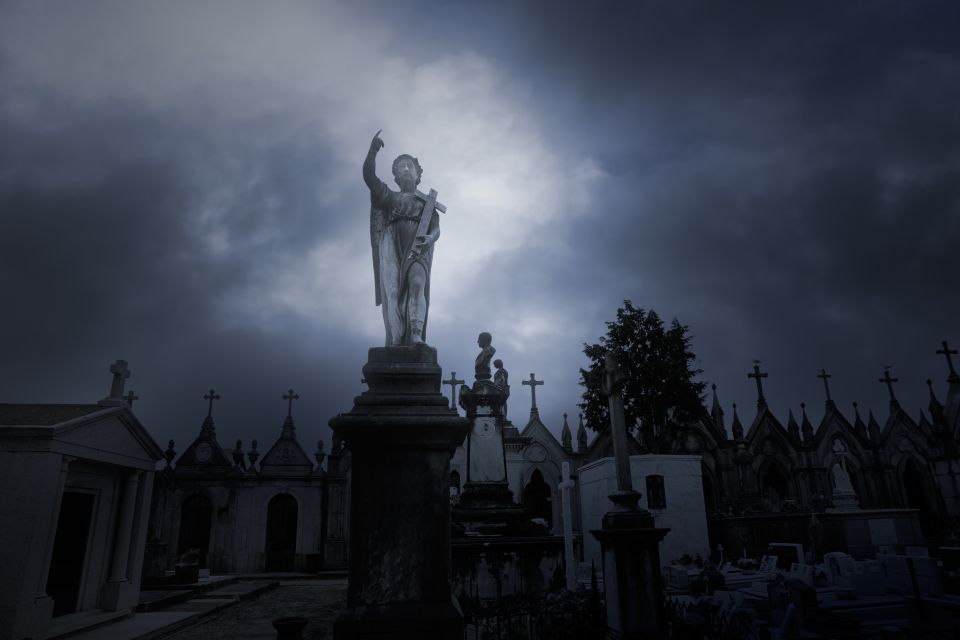 New Orleans: Night Cemetery and Ghost BYOB Bus Tour - Experience Highlights