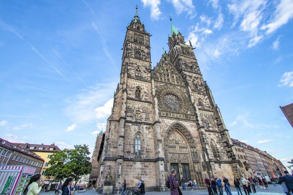 Nuremberg: Capture the Most Photogenic Spots With a Local - Discover the Iconic Imperial Castle