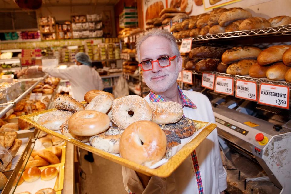 NYCs Bagels and Bakeries Food Tour - Itinerary Highlights