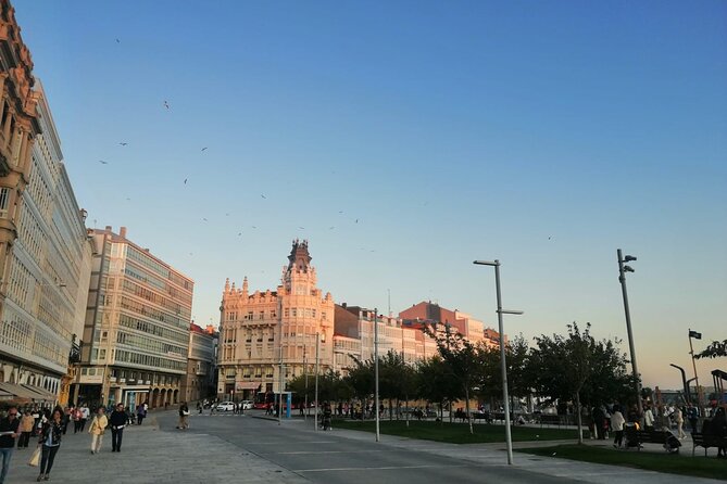 Old Town Tour of A Coruña - Duration and Group Size