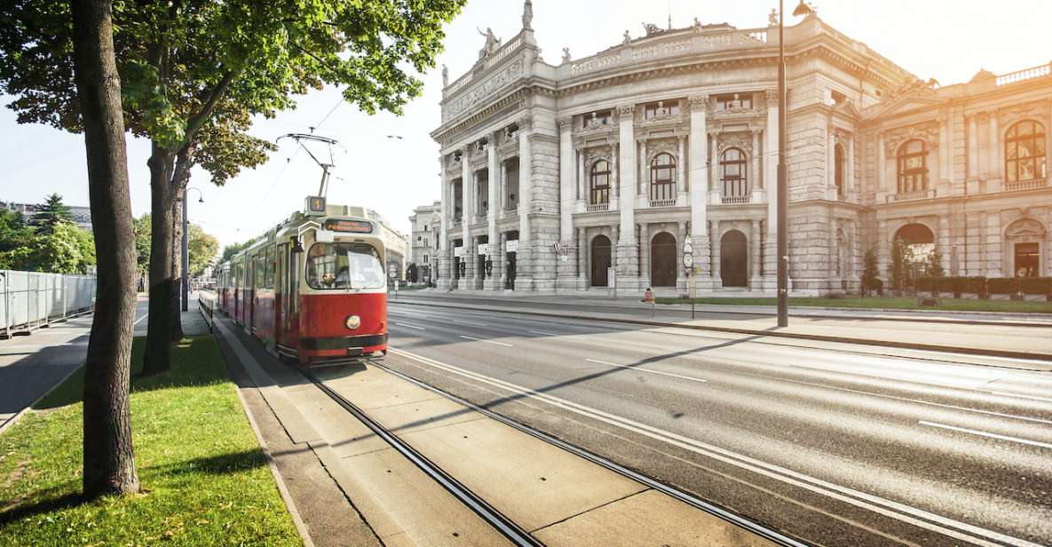 Oldtimer Tram Tour Vienna: With Tastings - Private Tram Ride