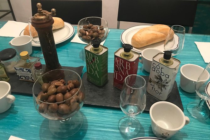 Olive Oil Tasting Breakfast & Tour in Cordoba - Olive Oil Tasting Experience