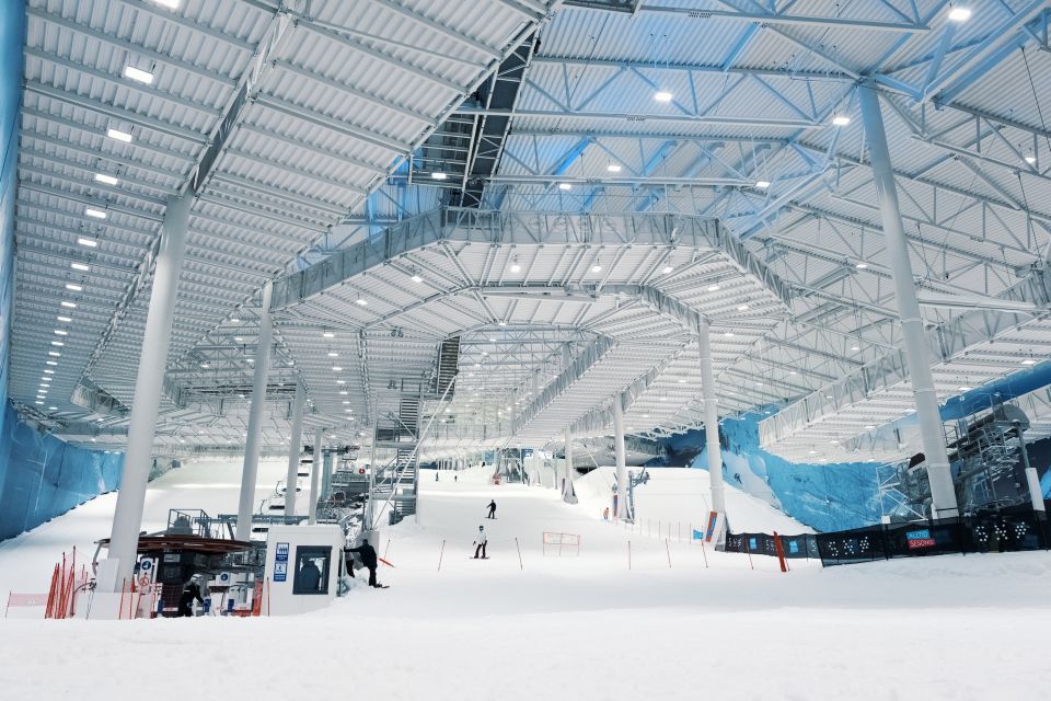 Oslo: Day Pass for Downhill Skiing at SNO Ski Dome - Facilities and Features