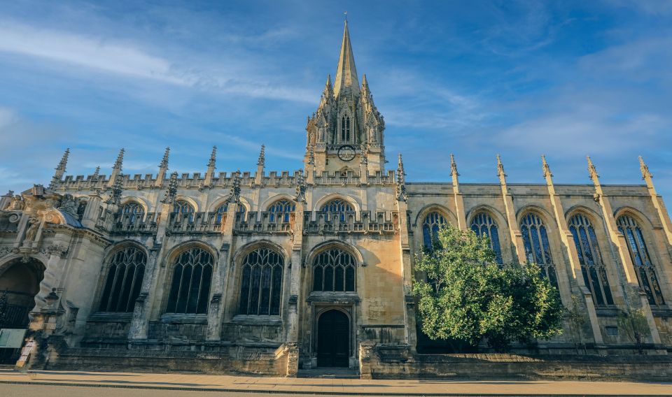 Oxford: Stepping Through Oxford Walking Tour - Iconic Landmarks