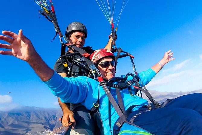 Paragliding 1000 Meters - Meeting and Pickup