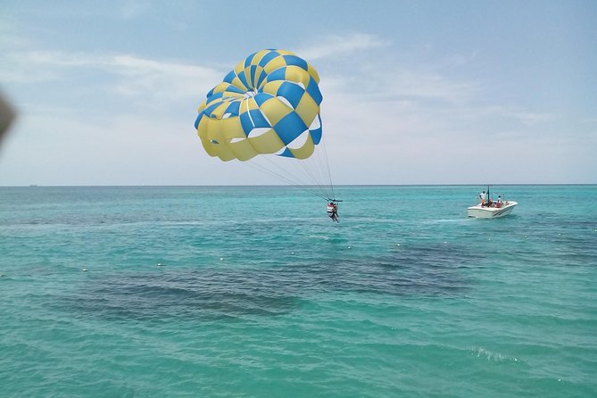 Parasailing Snorkeling and Glass Boat Adventure in Negril - Meeting and Pickup Information