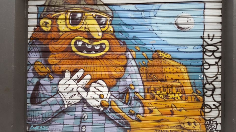 Paris: 2-Hour Street Art & Flea Market Tour - Discover Inspiring Street Art