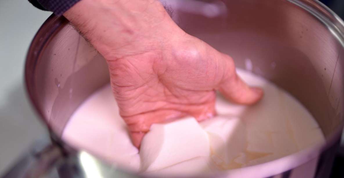 Paris: Cheesemaking Workshop - Participant Group Size